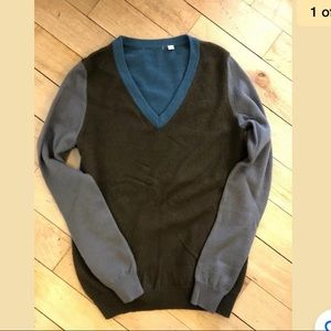 Uniqlo Cashmere V-Neck Sweater Sz S